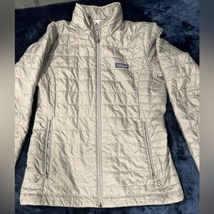 Women’s Patagonia nano puff size medium